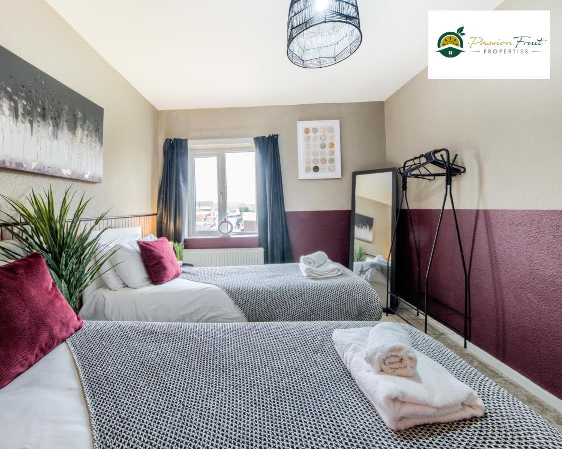 3 Bedroom House With 5 Beds House By Passionfruit Properties Near Coventry City Centre - Bcc Exteriér fotografie