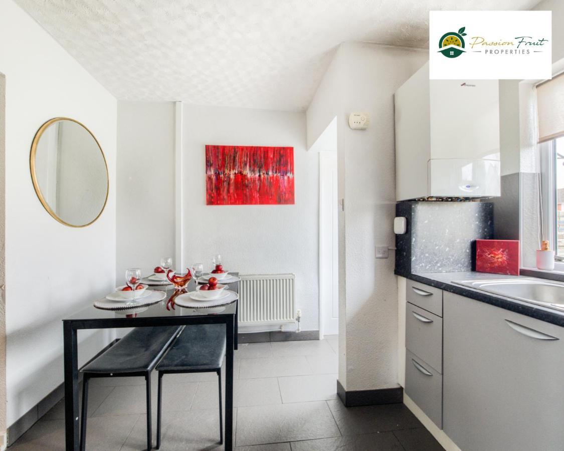 3 Bedroom House With 5 Beds House By Passionfruit Properties Near Coventry City Centre - Bcc Exteriér fotografie